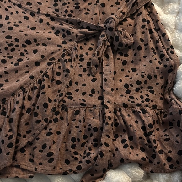 Abercrombie & Fitch Black and Pink Spotted Mini Skirt - Picture 2 of 3